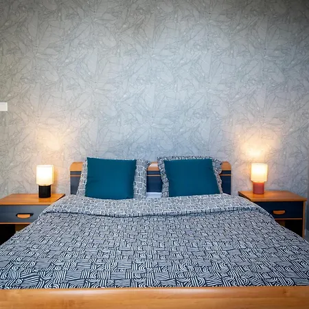 T3 Classe Monument Historique Xvie Centre *